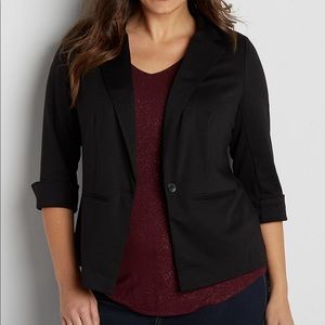 Maurice’s black fitted blazer